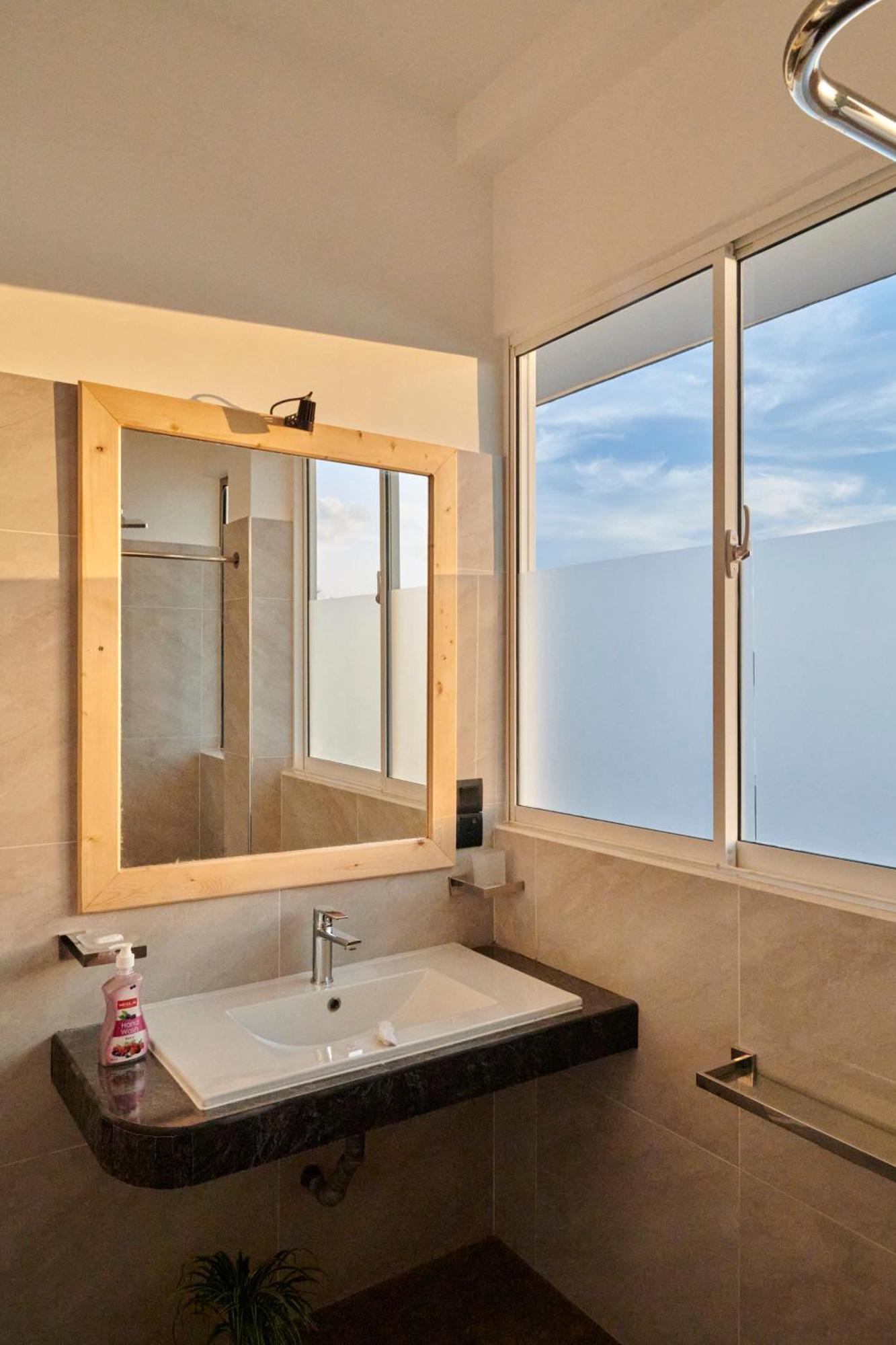 Kings Bay Beach Resort Galle Exteriér fotografie
